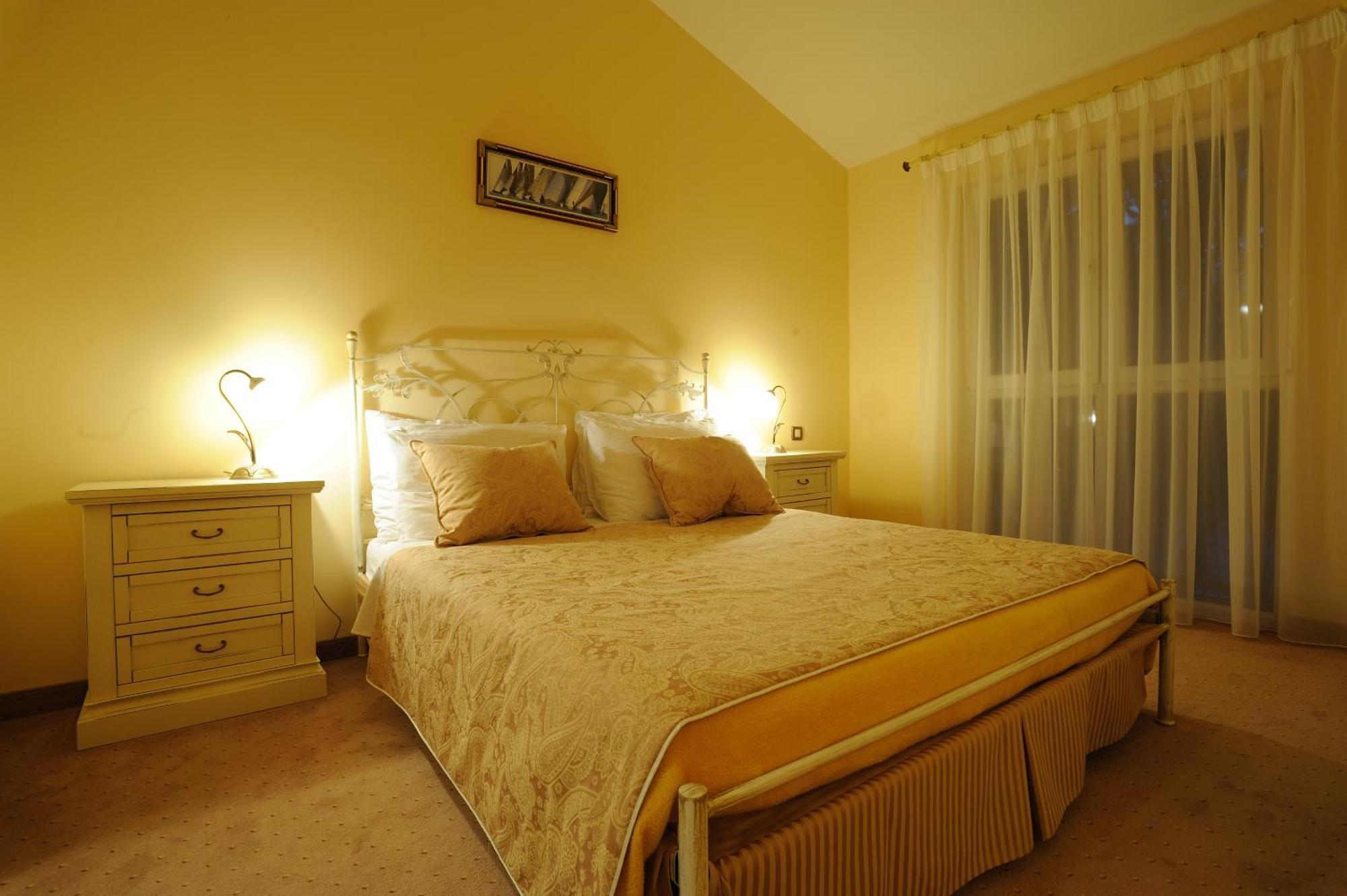 Hotel Solitudo Uble Ngoại thất bức ảnh